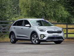 Silver Used 2019 Kia Niro 2 SUV | £12,975 (Fair price)