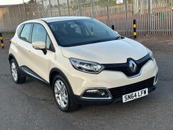 Cream Used 2014 Renault Captur Dynamique SUV | £5,495 (Fair price)