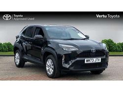 Black Used 2023 Toyota Yaris Cross SUV | £20,575 (Good price)