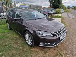 Black Used 2014 VW Passat Executive Sedan | £5,495 (Fair price)