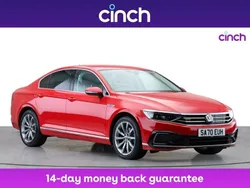 Red Used 2020 VW Passat Advance Sedan | £13,849 (Fair price)