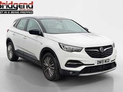 White Used 2019 Vauxhall Grandland X Sport SUV | £9,999 (Fair price)