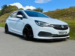 White Used 2018 Vauxhall Astra SRi Hatchback | £9,497 (Fair price)