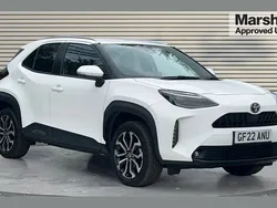 White Used 2022 Toyota Yaris Cross Design SUV | £19,567 (Fair price)