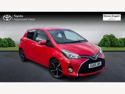 Red Used 2016 Toyota Yaris Design Hatchback | £6,881 (A bit pricey)