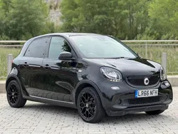 Black Used 2016 Smart ForFour Edition Black Hatchback | £6,490 (Fair price)