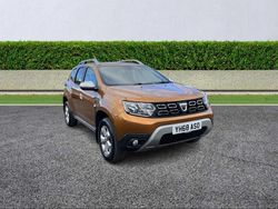 Orange Used 2018 Dacia Duster Comfort SUV | £8,699 (Fair price)
