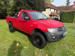 Red Used 2014 Mitsubishi L200 Pickup | £7,995 (Fair price)
