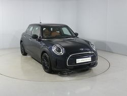 Black Used 2023 Mini Cooper Exclusive Hatchback | £22,590 (Fair price)