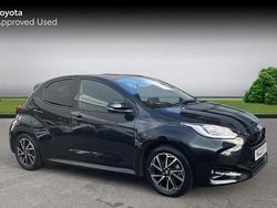 Black Used 2022 Toyota Yaris Hybrid Design Hatchback | £16,757 (Super price)