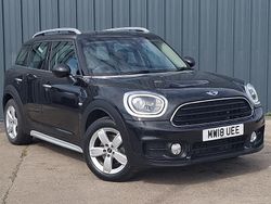 Black Used 2018 Mini Cooper Countryman Chili SUV | £11,498 (Fair price)