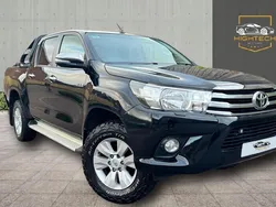 Black Used 2017 Toyota HiLux Pickup | £12,998 (Fair price)