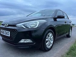 Black Used 2016 Hyundai i20 SE Hatchback | £6,495 (Fair price)