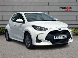 White Used 2023 Toyota Yaris Hybrid Hatchback | £15,995 (Good price)