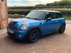 Blue Used 2011 Mini Cooper Hatch Hatchback | £2,295 (A bit pricey)