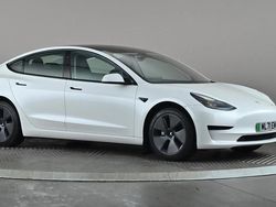 White Used 2021 Tesla Model 3 Standard Range Sedan | £19,998 (Fair price)