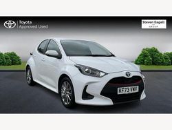 White Used 2024 Toyota Yaris Hybrid Hatchback | £18,766 (Fair price)