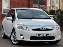 White Used 2011 Toyota Auris Hybrid T4 Hatchback | £5,600 (A bit pricey)