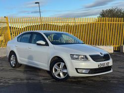White Used 2015 Skoda Octavia Business Line Hatchback | £4,994 (Good price)