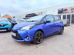 Blue/black Used 2017 Toyota Yaris Hatchback | £8,675 (Fair price)