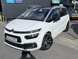 White Used 2022 Citroën C4 SpaceTourer Shine MPV | £19,820 (A bit pricey)