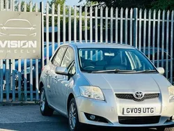 Silver Used 2009 Toyota Auris Hatchback | £1,995 (Good price)
