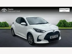 White Used 2022 Toyota Yaris Hybrid Hatchback | £16,171 (Good price)