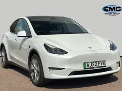 White Used 2022 Tesla Model Y Long Range AWD SUV | £24,695 (Fair price)