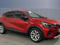 Red Used 2021 Renault Captur Iconic SUV | £10,896 (Fair price)