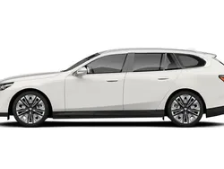 New 2025 BMW 530e M Sport Sedan | £56,376 (Super price)