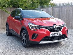 Red Used 2022 Renault Captur SE SUV | £15,698 (Fair price)