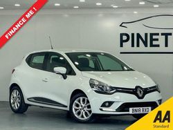 White Used 2018 Renault Clio IV Dynamique Hatchback | £6,399 (Fair price)