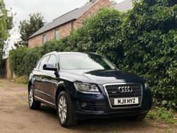 Blue Used 2011 Audi Q5 SUV | £3,995 (Good price)