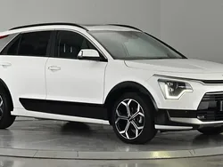 White Used 2023 Kia Niro 4 SUV | £26,650 (Expensive)
