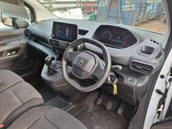 White Used 2021 Peugeot Partner Premium Van | £10,495 (Fair price)