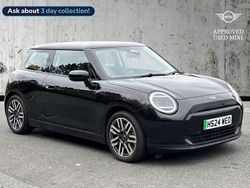 Black Used 2024 Mini Cooper Hatch Hatchback | £22,499 (Fair price)
