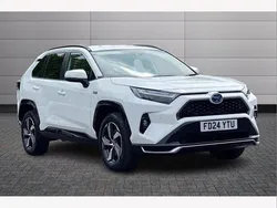 White Used 2024 Toyota RAV4 Hybrid Design SUV | £33,695 (Good price)