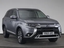 Metallic grey Used 2019 Mitsubishi Outlander SUV | £16,190 (Fair price)