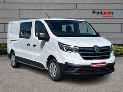 White New 2025 Renault Trafic Van | £34,545