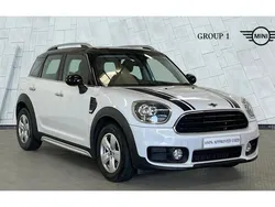 White Used 2019 Mini Cooper Countryman Classic SUV | £17,690 (Fair price)