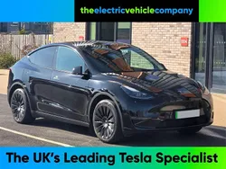 Black Used 2022 Tesla Model Y Long Range SUV | £28,995 (Fair price)
