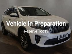 White Used 2019 Kia Sorento SUV | £11,449 (Super price)