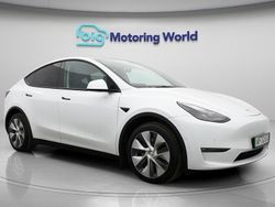 White Used 2022 Tesla Model Y Long Range AWD SUV | £23,700 (Fair price)