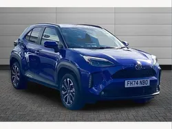 Juniper blue Used 2025 Toyota Yaris Cross Design SUV | £23,901 (Fair price)