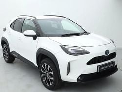 White Used 2023 Toyota Yaris Hybrid Design SUV | £18,990 (Good price)