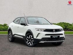 White Used 2022 Vauxhall Mokka Elite SUV | £14,995 (Fair price)