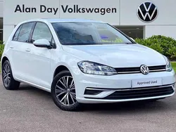 White Used 2018 VW Golf VII SE Hatchback | £10,995 (Fair price)