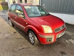 Red Used 2006 Ford Fusion Style Hatchback | £995 (Fair price)
