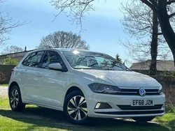 White Used 2018 VW Polo SE Hatchback | £9,995 (Fair price)