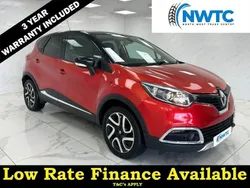 Red Used 2016 Renault Captur Signature SUV | £6,495 (Fair price)